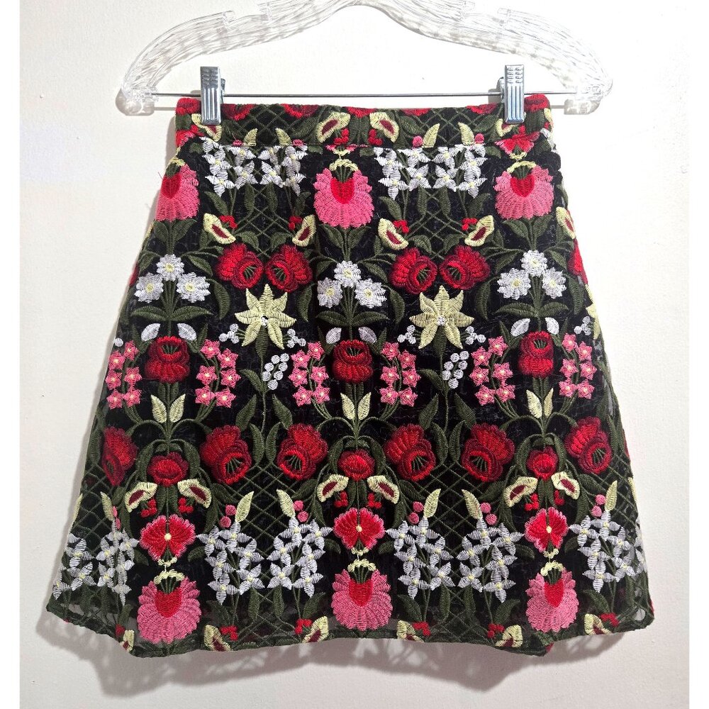 Lucy Paris Embroidered Mini Skirt – size XS